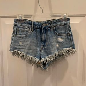 Bullhead Denim High Rise Jean Shorts Size 23